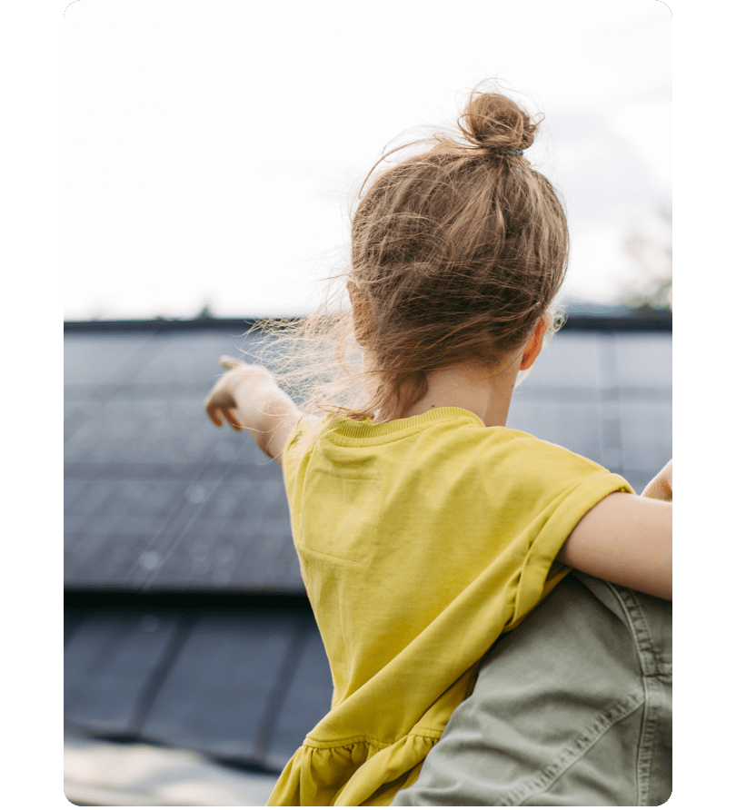 zelora_Lg_solar_lifestyle 2-min